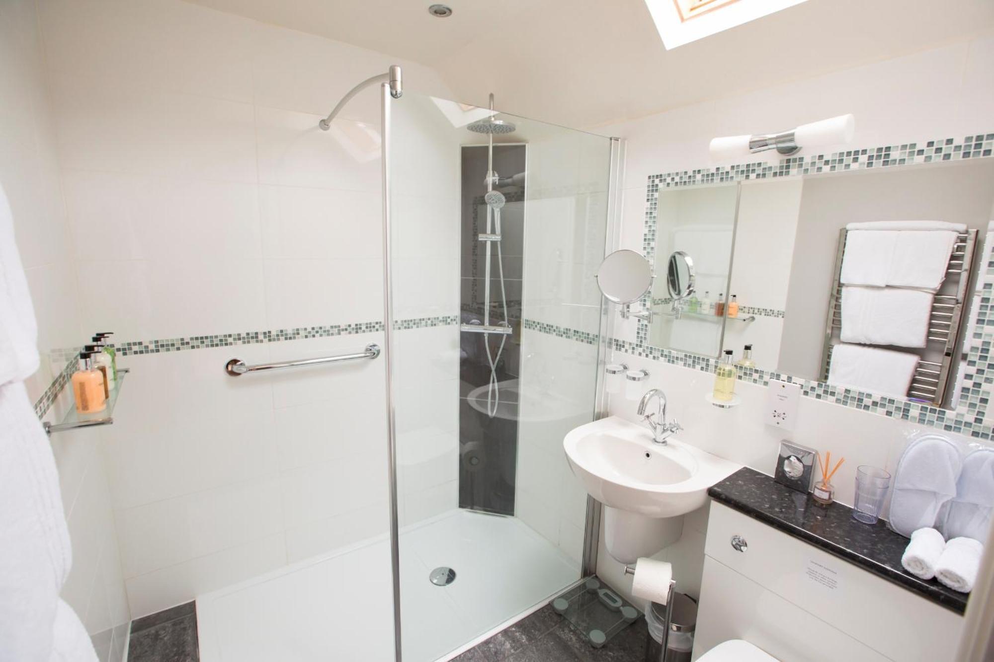 The Old Brewhouse Bed and Breakfast Cirencester Værelse billede